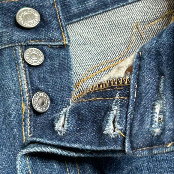 Vintage Levi’s 501 Reconstructed Straight Leg Cropped Jeans 30 - Picture 11 of 12